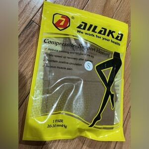 Compression Support Hosiery - Beige Zipper Knee Highs NWT